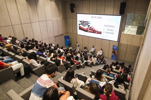Se realizó el foro “Resiliencia y Crecimiento Personal” por el mes de la Salud Mental