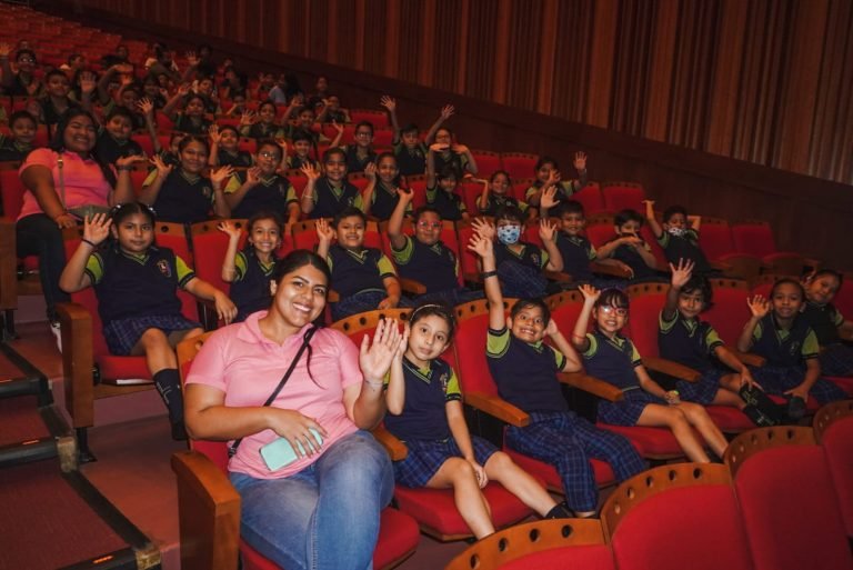 Obra musical de Disney alegró a 250 niños, niñas y adolescentes de Guayaquil