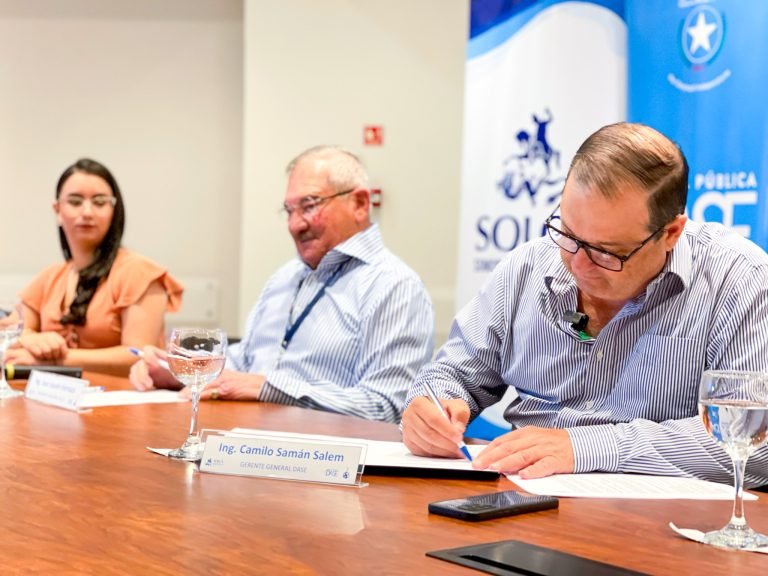 EP DASE y Solca firman convenio “Juntos Vencemos el Cáncer”