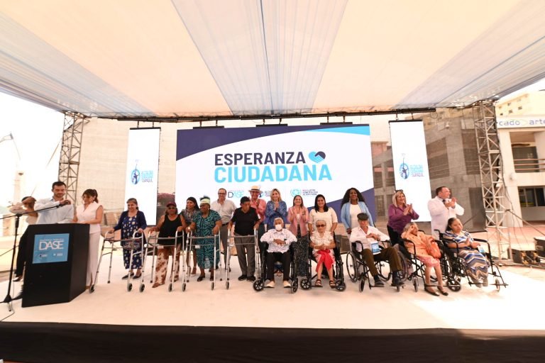 Con entrega de 300 implementos de movilidad, la Empresa Pública Dase presentó programa “Esperanza Ciudadana”